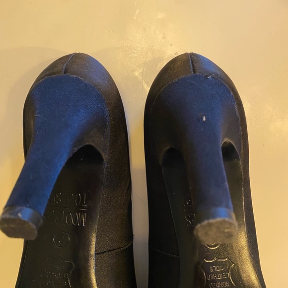 Satin Black Women’s Heels. Size 8. - Picture 5 of 6